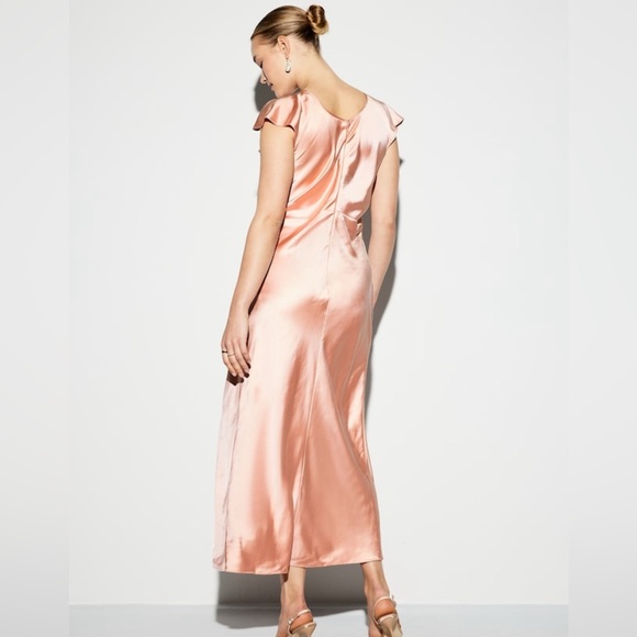 Elegant Flutter-Sleeve Keyhole Satin Maxi Dress - Picture 2 of 5